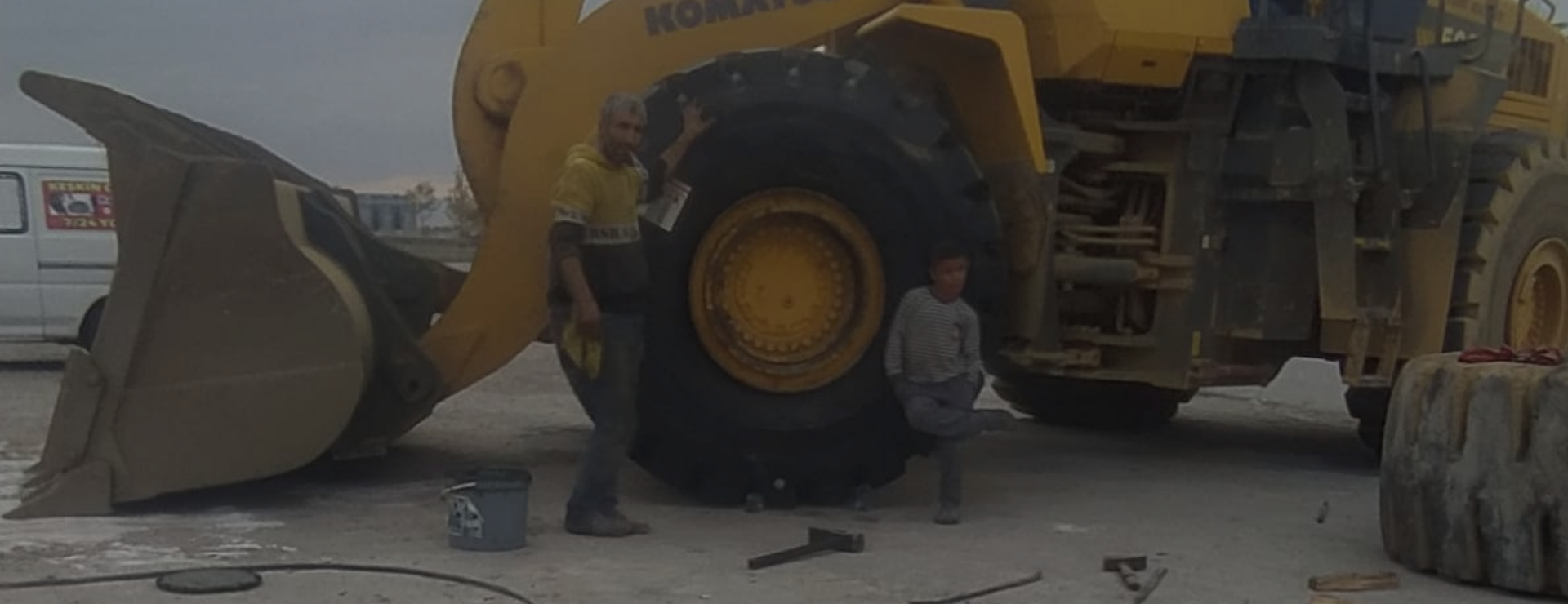 Mahmudiye Acil Oto Lastikçi